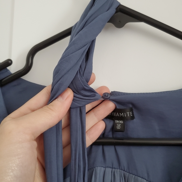 EUC Dynamite Flowy Blouse With Removable Bow Tie - Picture 5 of 6